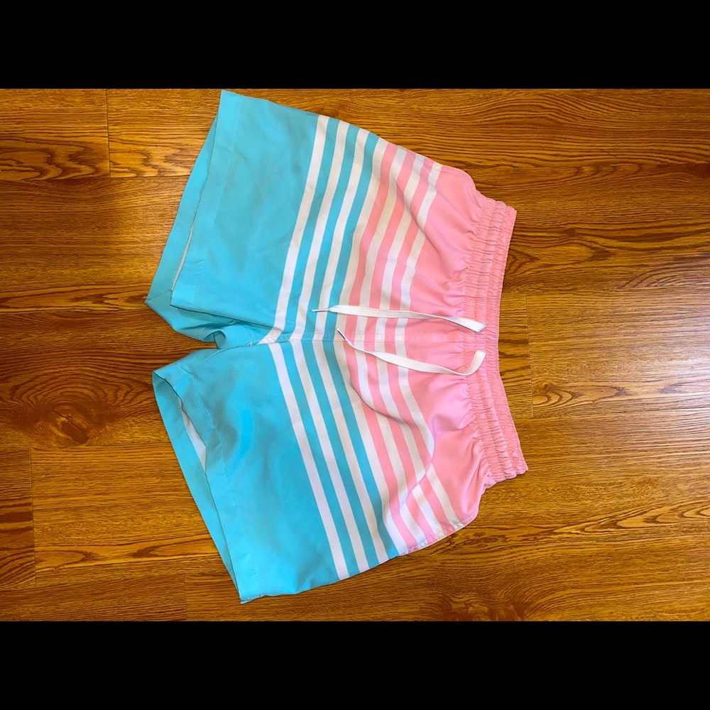 The ON THE HORIZON 5.5" Stretch (Zipper Back Pocket)